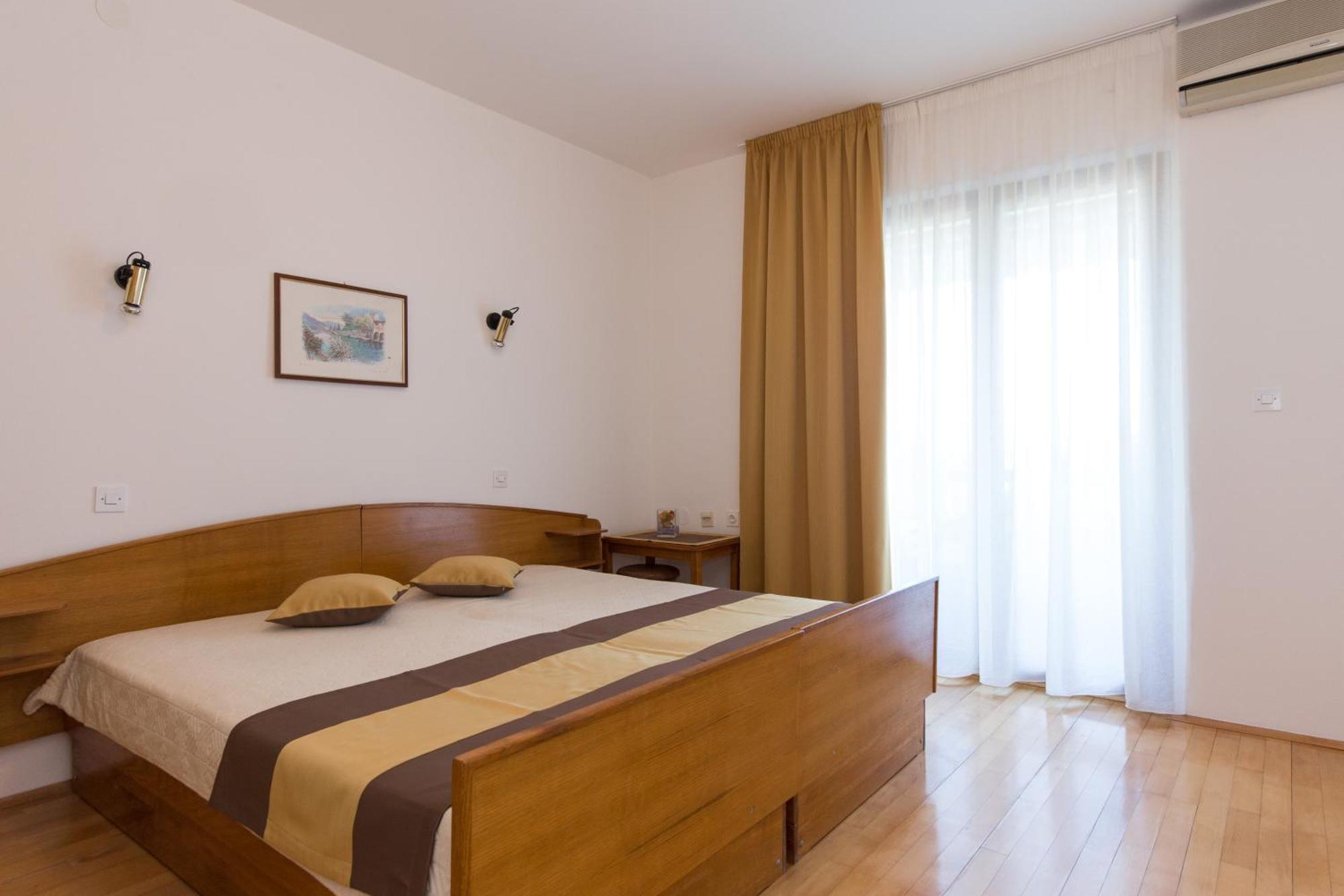 Apartment & Room Dinka, Krk Кърк Стая снимка