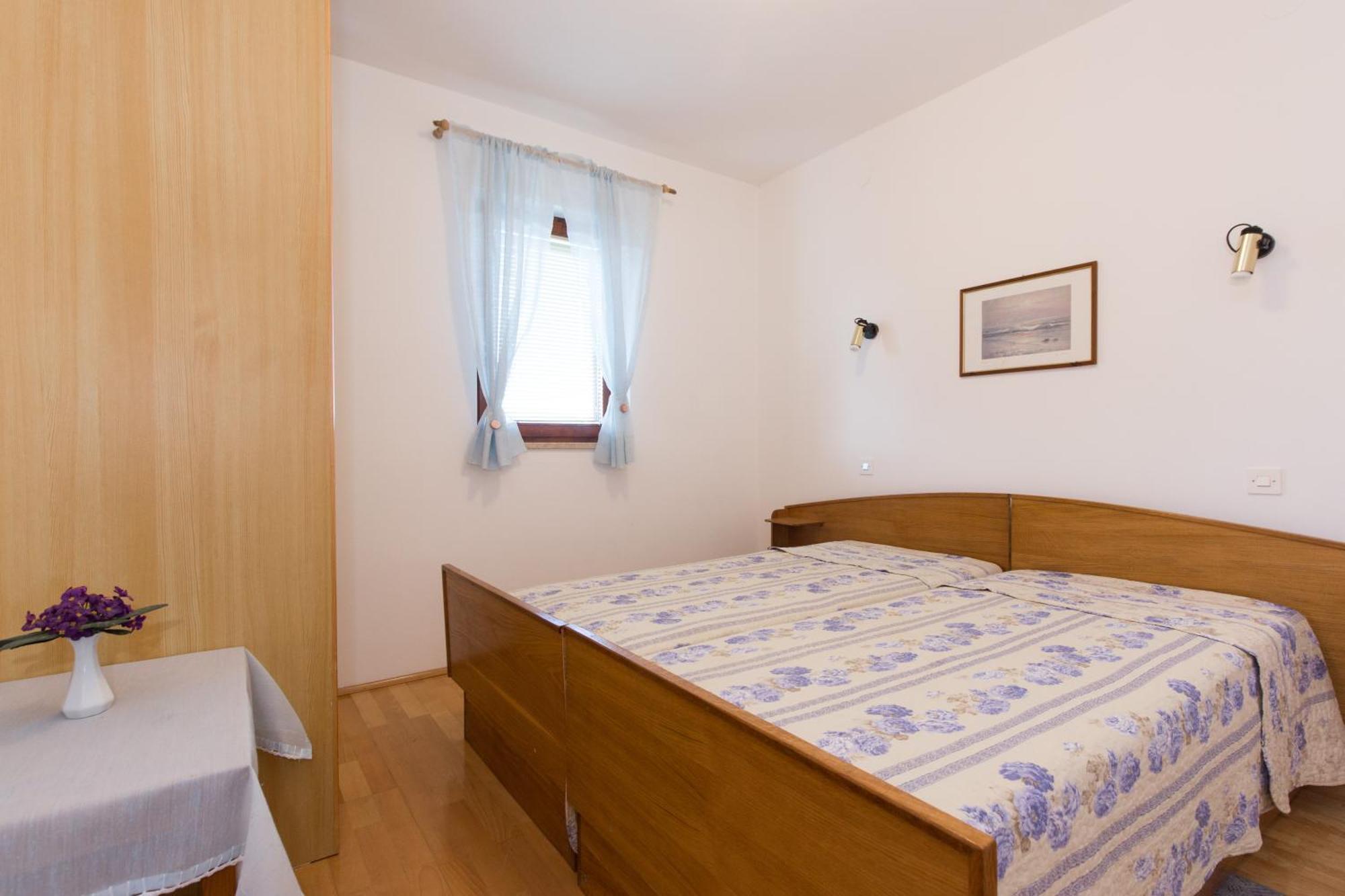 Apartment & Room Dinka, Krk Кърк Стая снимка